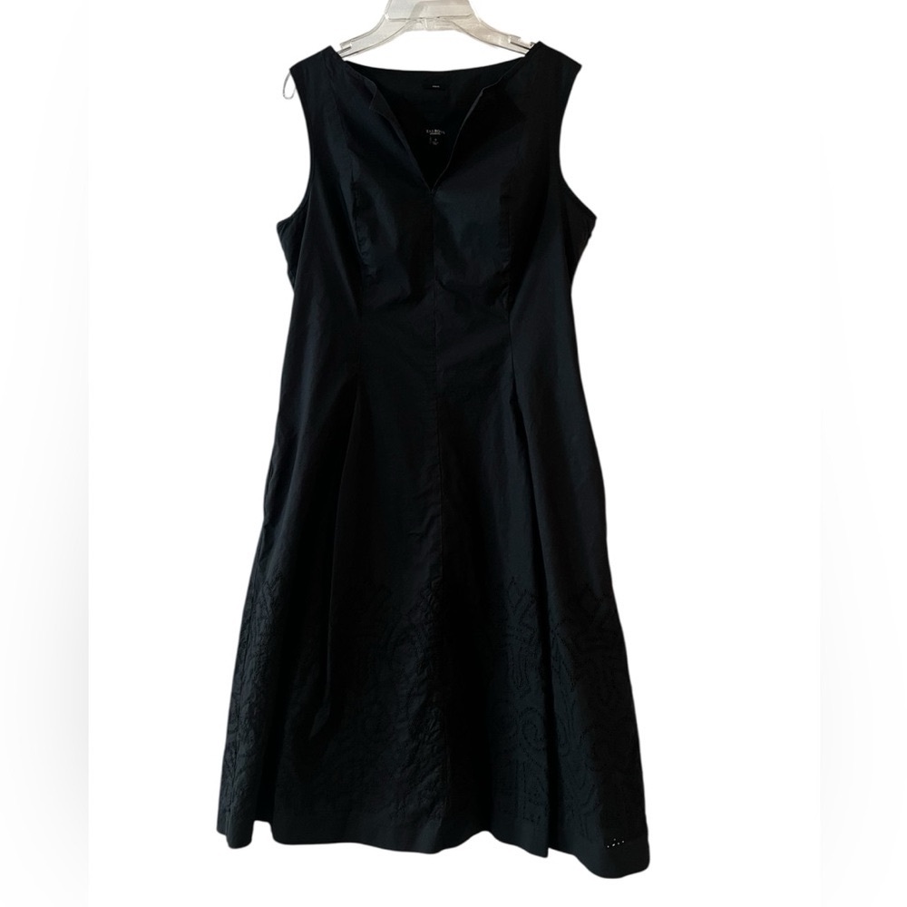 Elegant Black Sleeveless Dress